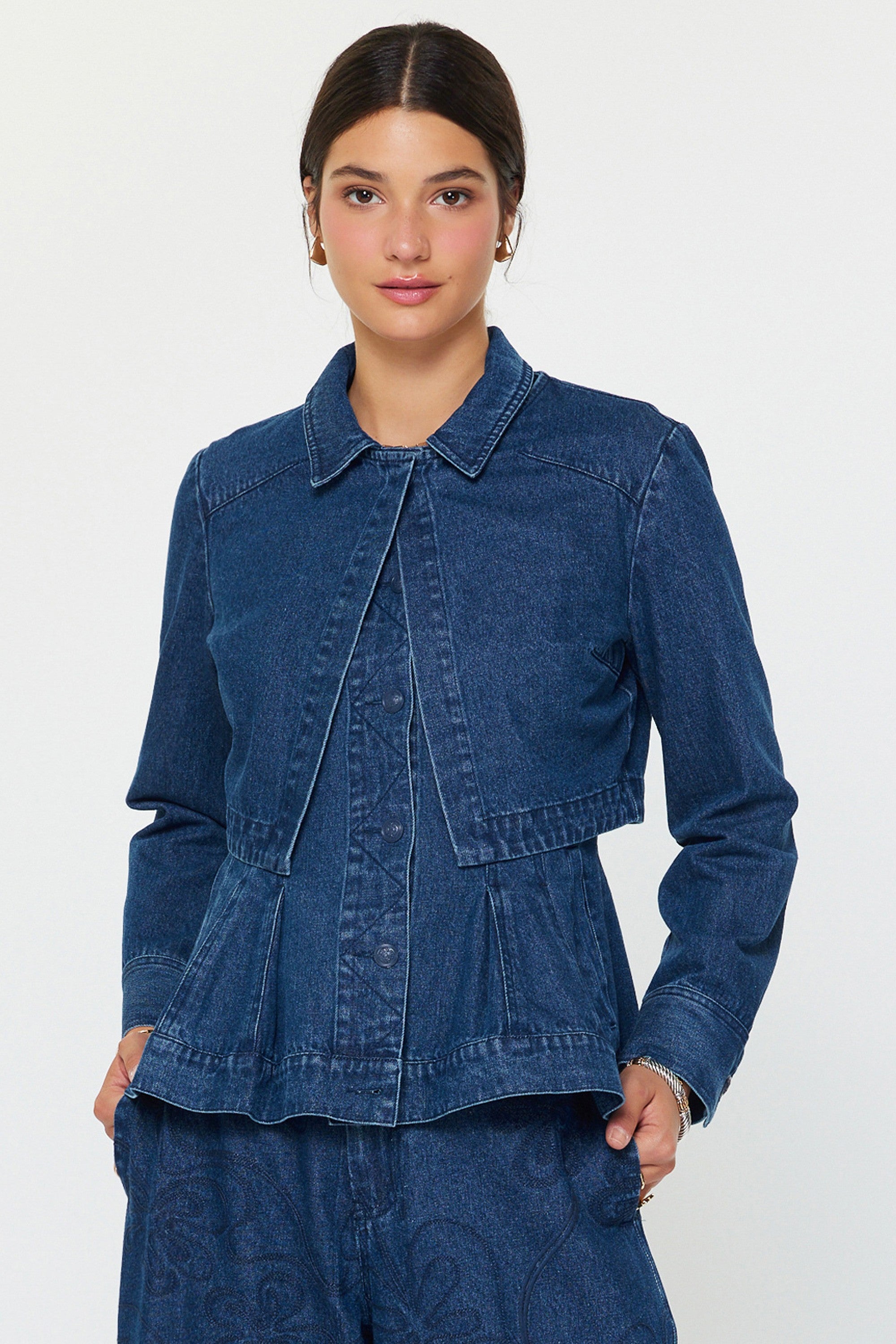 layered denim jacket, cropped denim jacket women, denim vest and jacket set, two piece denim jacket, lightweight denim jacket women, everyday layering jacket, casual denim outerwear, versatile jacket women, women’s jackets, casual essentials