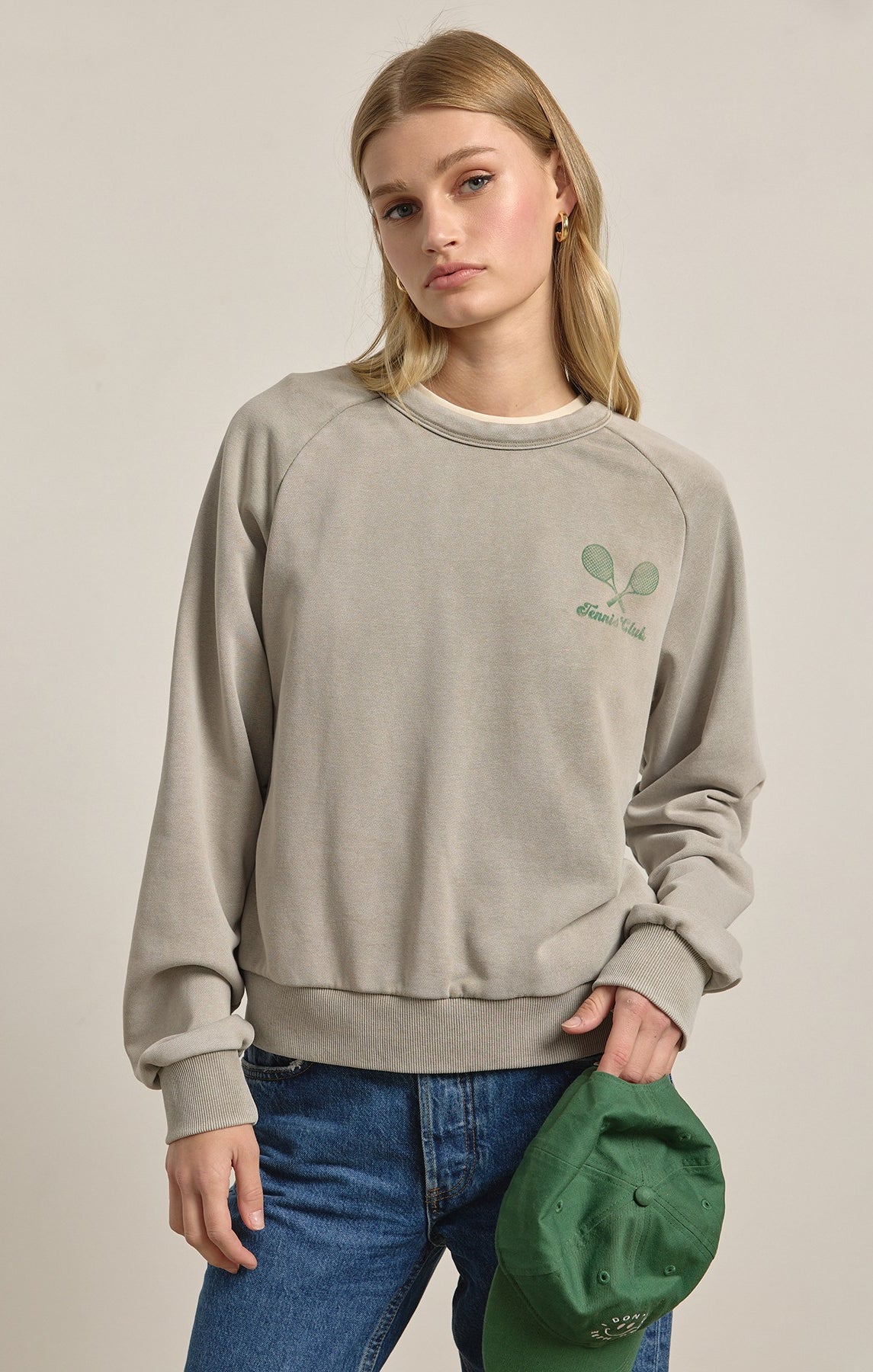 athletic graphic sweatshirt, oversized tennis sweatshirt, casual crewneck top, boutique graphic sweatshirt, vintage athletic style, weekend sweatshirt outfit, relaxed fit crewneck