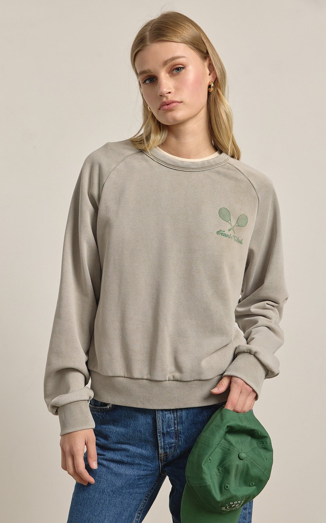 athletic graphic sweatshirt, oversized tennis sweatshirt, casual crewneck top, boutique graphic sweatshirt, vintage athletic style, weekend sweatshirt outfit, relaxed fit crewneck