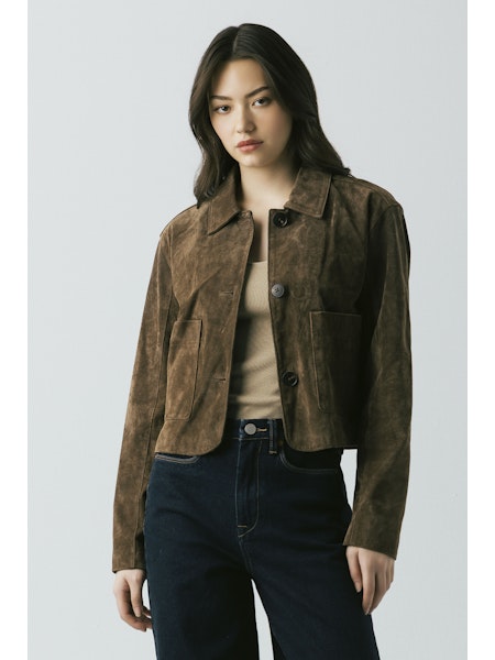 suede jacket, cropped jacket, women’s jacket, fall jacket, lightweight outerwear, chic jacket, classic jacket for women, casual jacket, modern layering piece, fall outfit, women’s fashion, versatile outerwear, wardrobe essential, suede outerwear, street style jacket, elevated basics, trendy fall jacket, shacket alternative, soft suede jacket, must have fall piece
