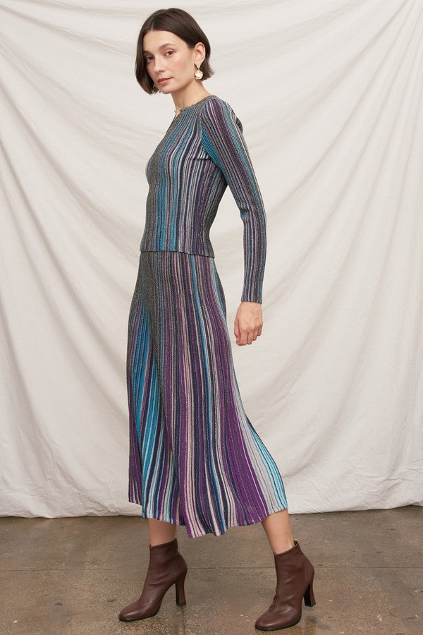 En Creme Multicolor Striped Knit Midi Skirt in Black, angled side view