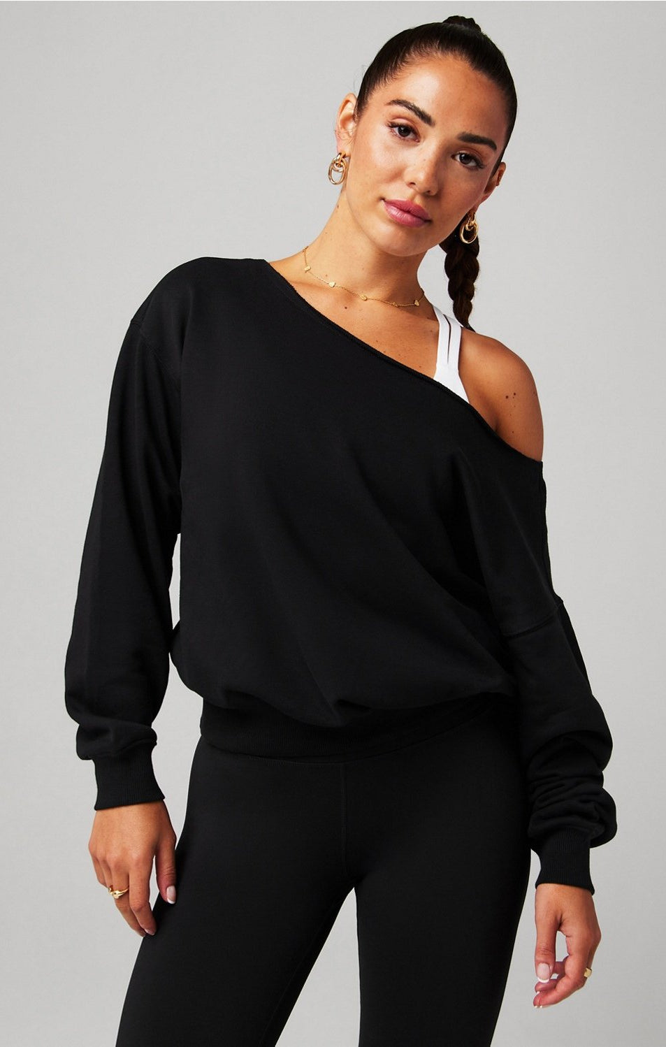 off shoulder sweatshirt, women’s sweatshirt, relaxed fit sweatshirt, athleisure top, casual sweatshirt, women’s athleisure, cozy sweatshirt, workout layering top, everyday lounge top, sporty women’s top, relaxed pullover, women’s casual top, studio to street top