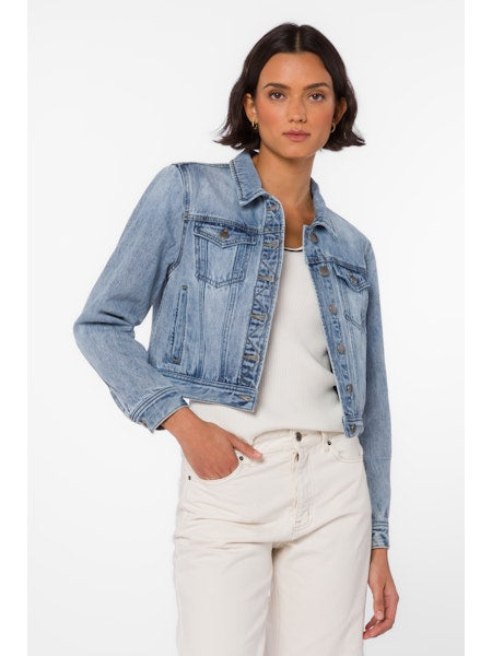 cropped denim jacket, women’s denim jacket, classic jean jacket, fitted denim jacket, everyday denim layer, lightweight jacket women, casual denim jacket, women’s outerwear, versatile denim jacket, layering jacket
