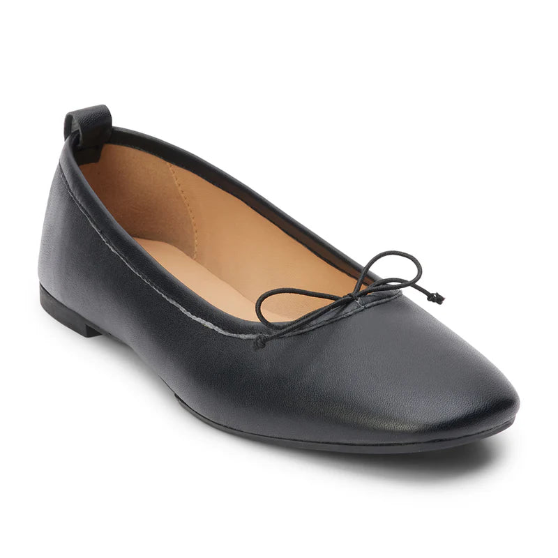 Coconut by Matisse Nikki Ballet Flat Black. These classic ballet flats feature a soft leather design with a small bow detail and slip on style perfect for all day comfort when you're on the go.