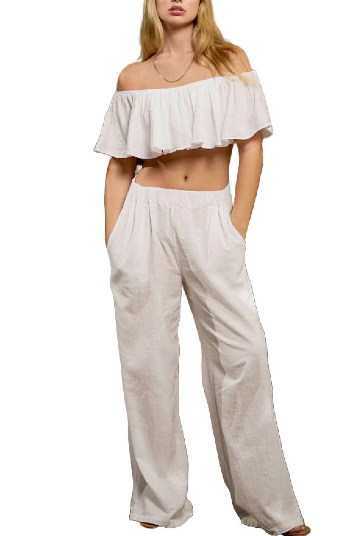 Grenada Flowy Pant White. Designed from a high quality cotton fabric, these flowy pants feature an elastic waist and allow you to wear them styled low or high waisted for any type of look.