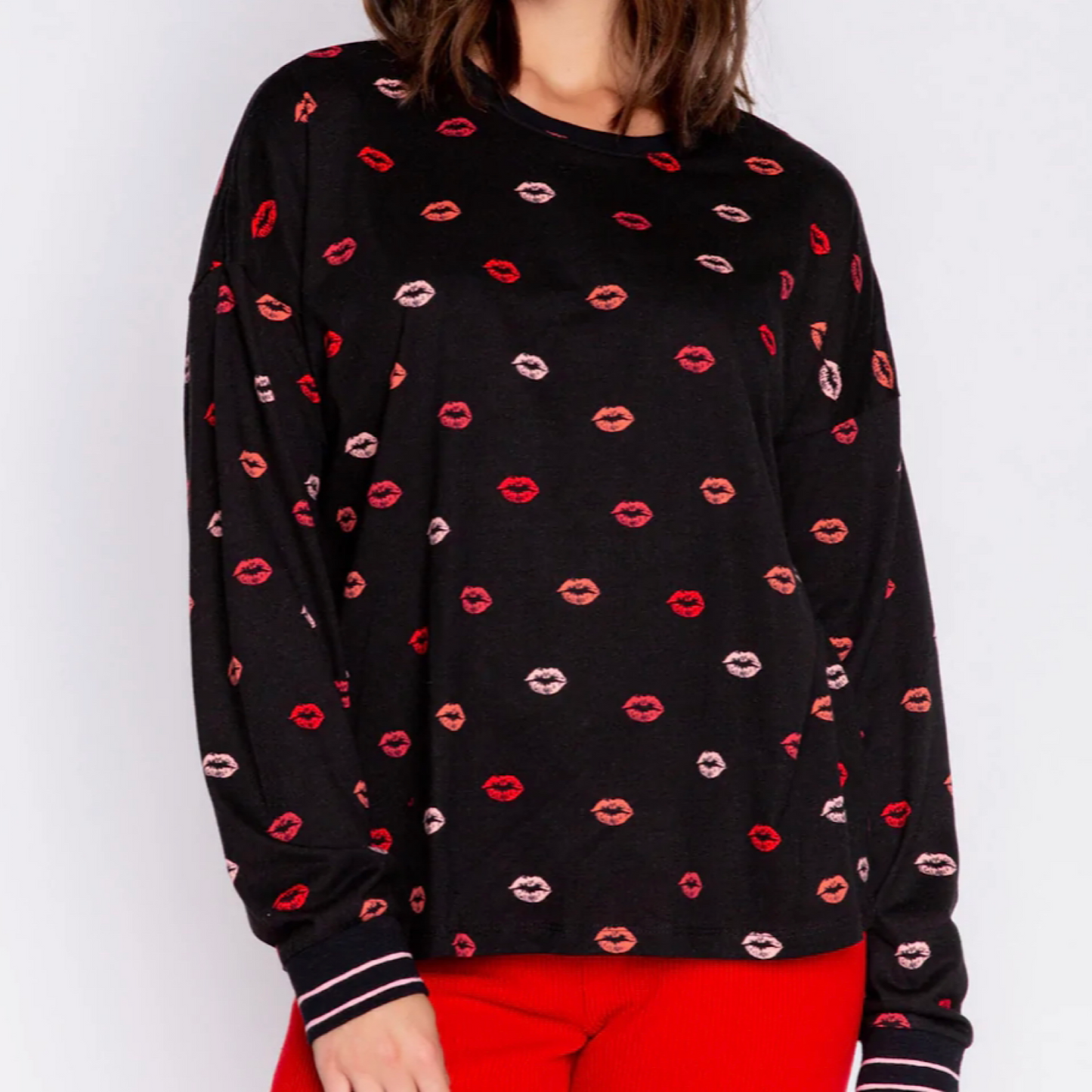 Let's get to sleep.. and have the best dreams. This comfy cotton-modal is an ideal sleep shirt in a breathable, soft fabric with fun lip-print.