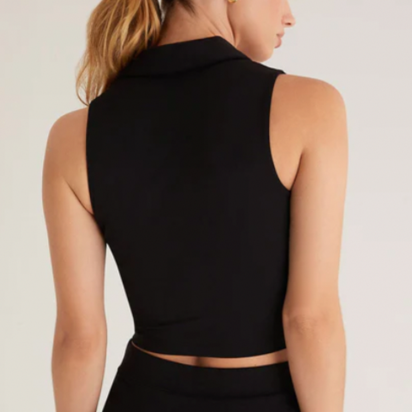Z Supply Team Player Tank. The v-neck Team Player Collar Cropped Tank is the all-star of activewear tanks. Made with a shelf bra and removable pads, this moderately supportive bra serves up style and support in spades.