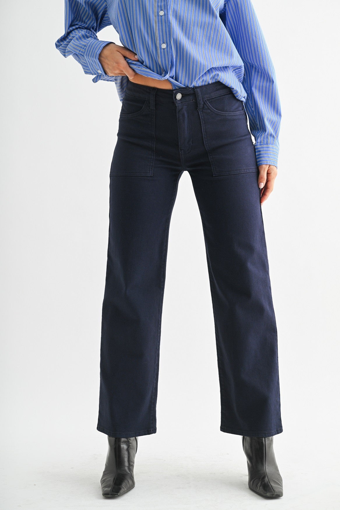 utility jeans women, dark indigo jeans, high rise straight jeans, wide leg denim, front pocket jeans, structured dark wash jeans, modern utility pants, tailored denim trousers, high waist wide leg jeans, dark blue jeans women, elevated casual denim, chic fall jeans
