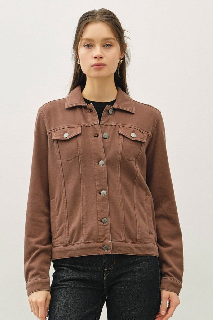 * ULTRA SOFT
* REGURAL FIT
* STRETCHY MATERIAL
* DENIM LOOK
* SHACKET
* DENIM SHIRT JACKET
* COLLARED
* LONG SLEEVES
* FRONT BUTTON CLOSURE
* CHEST POCKETS
* COMFORTABLE CASUAL