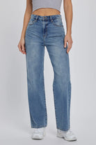 Hidden Logan Clean Dad Jean Medium Blue. These classic dad jeans have a throwback feel and a comfortable loose fit, featuring a clean design that can be dressed up or down easily.