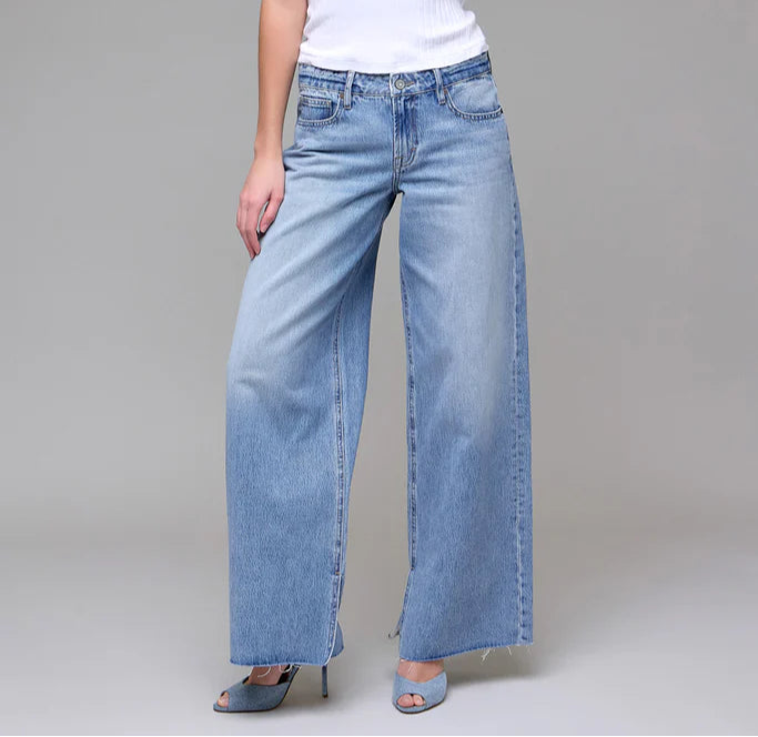 Hidden low rise extra wide leg