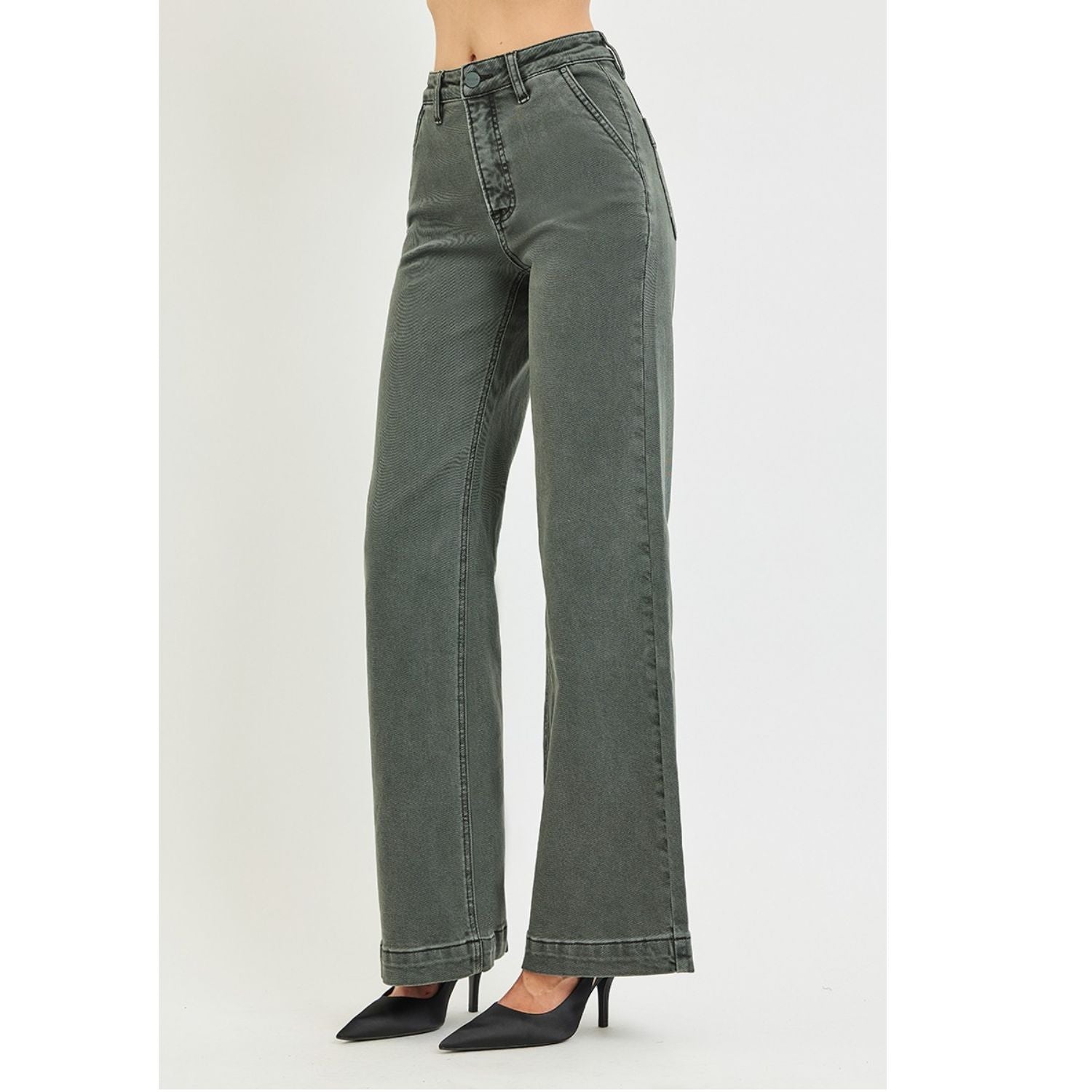 High-Rise Wide-Leg Slant Pocket Pants featuring a flattering high-rise waist, relaxed full-length wide-leg silhouette, and functional slant pockets for a polished, modern look.