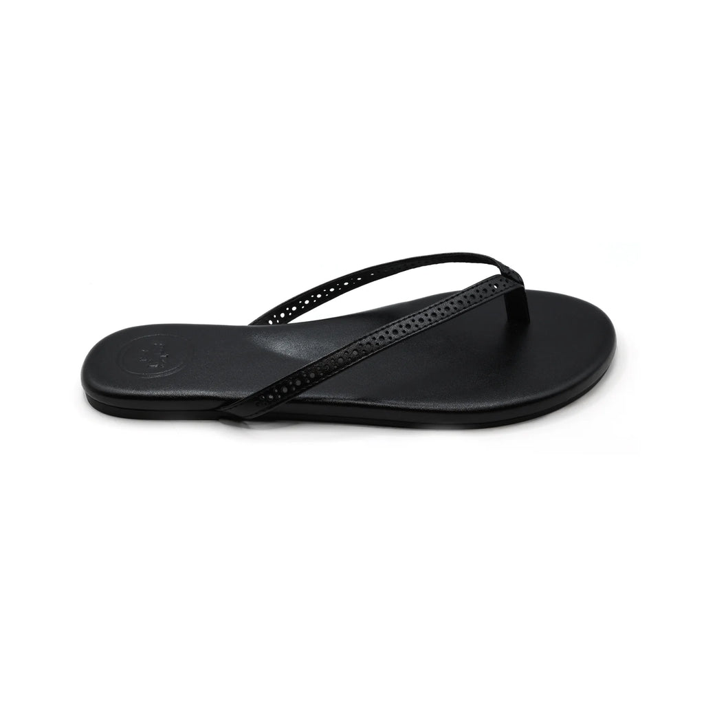 Solei Sea Indie UES Sandal Black. The cushioned footbed, padded arch support, non-slip rubber bottoms and water-resistant vegan leather pack these sandals with the versatility to seamlessly wear to the beach, brunch or anywhere in between.