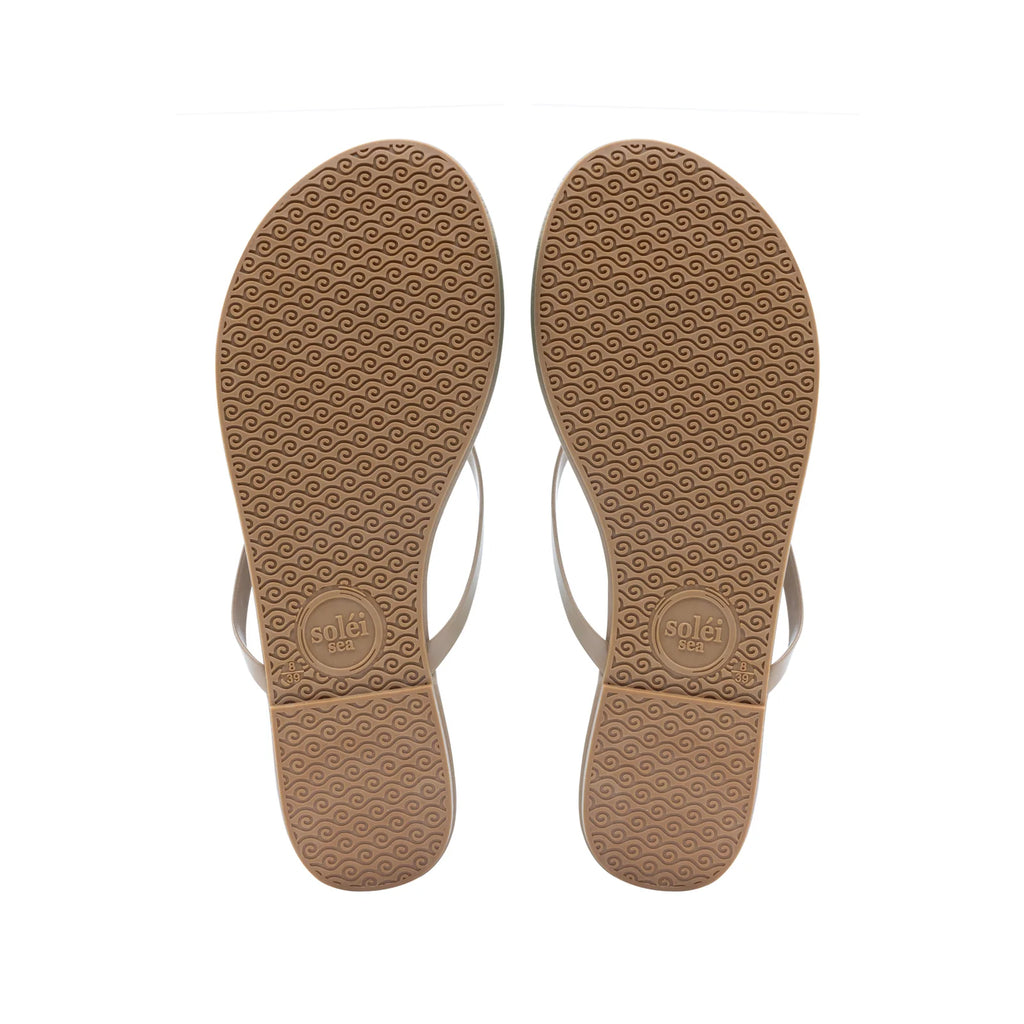 Solei Sea Indie Classic Sandal Nude. The cushioned footbed, padded arch support, non-slip rubber bottoms and water-resistant vegan leather pack these sandals with the versatility to seamlessly wear to the beach, brunch or anywhere in between.