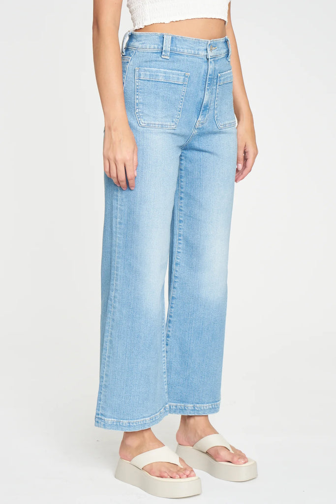 Daze Siren Jean Clarity. A sailor inspired jean with a breezy wide leg, and refined front patch pockets. Constructed in "Just Right" denim, it is mostly rigid, but with a touch of stretch.