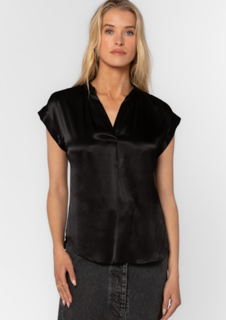 velvet heart huxley cap sleeve blouse in black