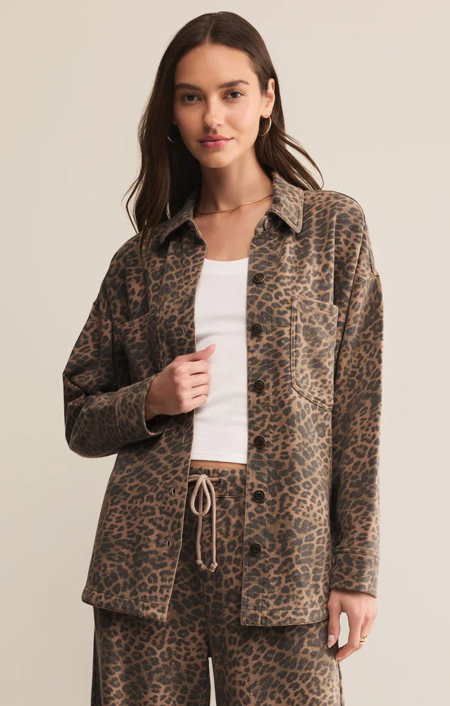 leopard print button down shacket, soft leopard shacket for women, trendy shackets 2025, relaxed fit leopard jacket, fall winter leopard shacket, lightweight animal print jacket, women’s oversized leopard shirt jacket, boutique outerwear leopard