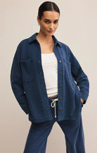 Z Supply All Day Knit Denim Jacket Relaxed fit
Knit Denim French Terry: 85% Cotton, 15% Polyester
Collared
Long sleeve
Button front