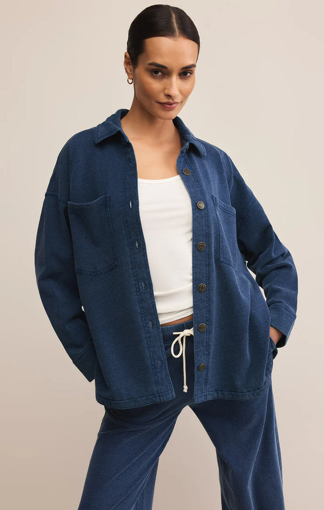 Z Supply All Day Knit Denim Jacket Relaxed fit
Knit Denim French Terry: 85% Cotton, 15% Polyester
Collared
Long sleeve
Button front