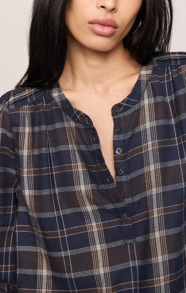 Z Supply Autumn Plaid Button Up Top in Eclipse, neckline detail