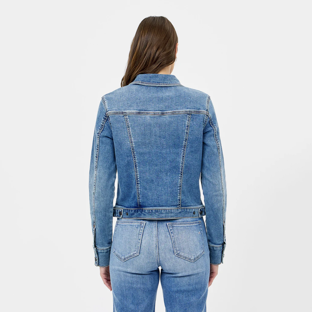 Step up your style with this Trucker Jacket for a sleek, timeless look. This tailored jean jacket adds a bold edge, effortlessly elevating any outfit.