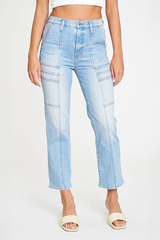 Daze Straight Up Cargo Honor Roll. A classic straight leg got a utilitarian upgrade with slim cargo pockets and seam detailing in this cargo style jean. The fabric is the perfect mix of rigid and stretch, and the light wash with heaving fading gives it a true been-around-for-decades vintage look.