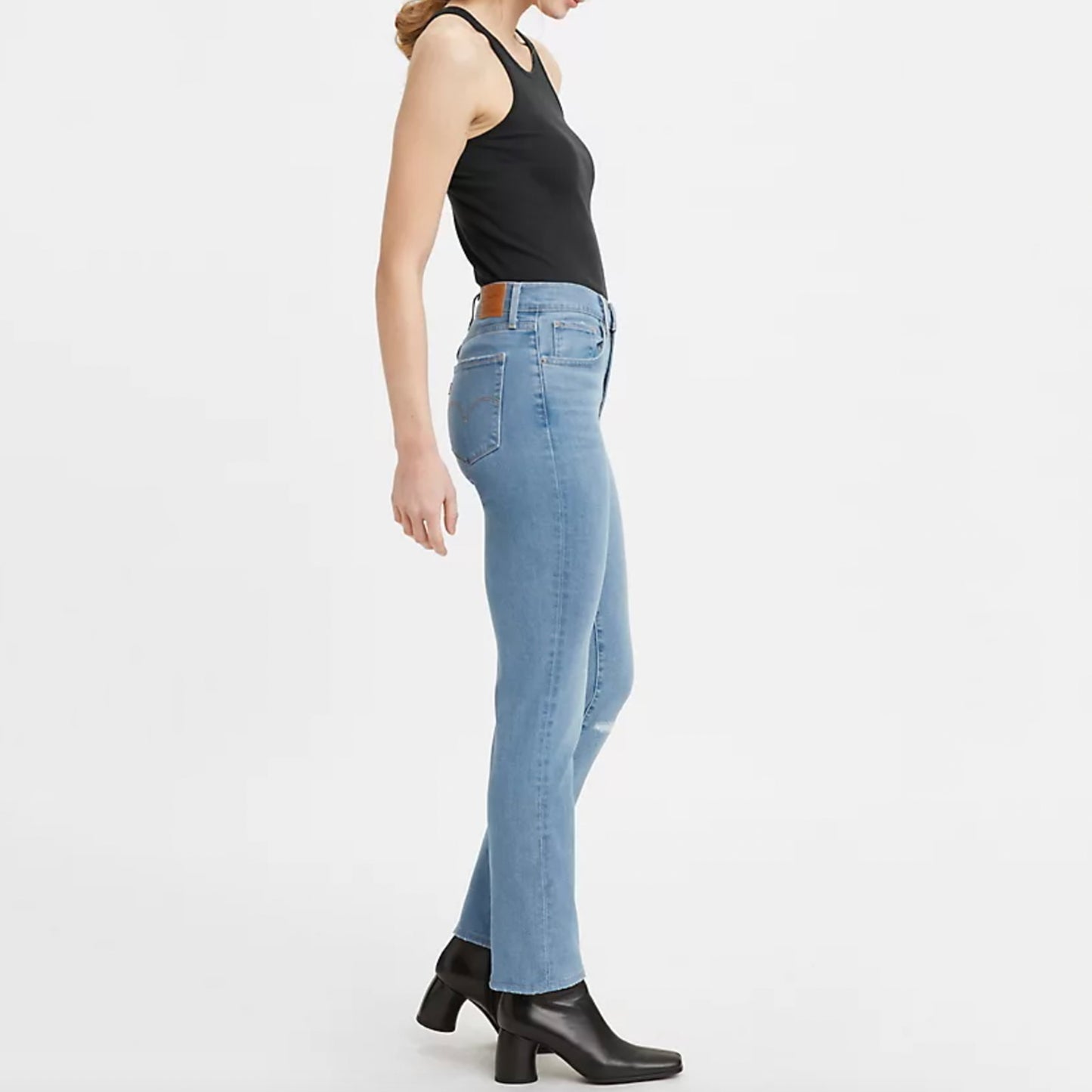 Levi's 724 High Rise Straight Rio Long Bottoms Your favorite high rise has been updated with a classic straight leg. They’ve got just enough stretch, so they’ll hug and flatter your figure while keeping you comfortable throughout your day